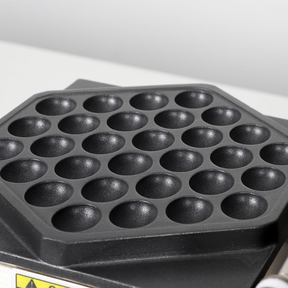 Single head rotating egg waffle maker